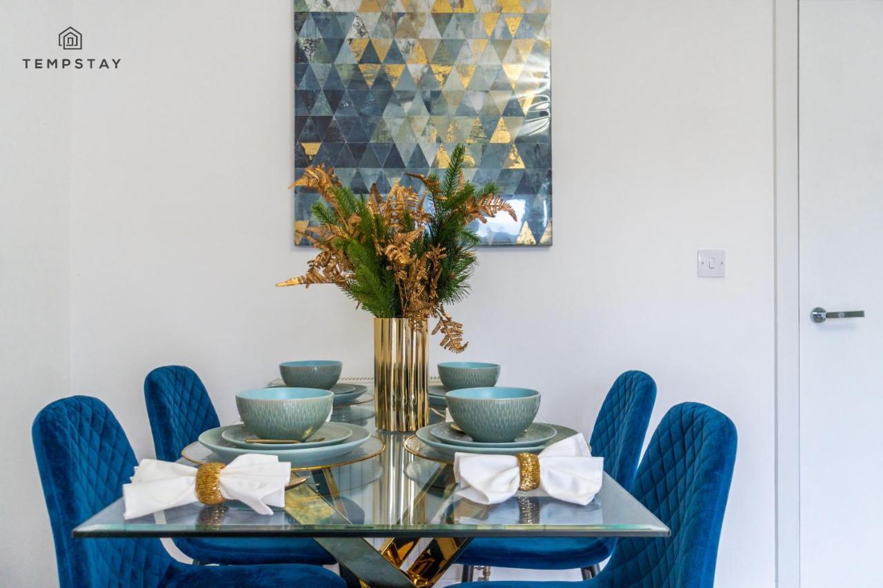 Stylish 4 Bed Family Home At Madejski, Reading University Εξωτερικό φωτογραφία