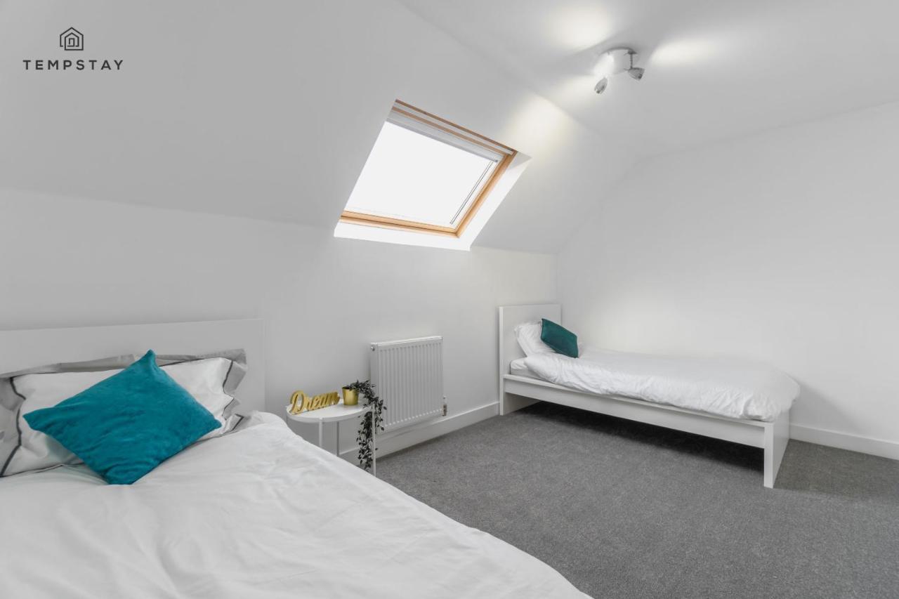 Stylish 4 Bed Family Home At Madejski, Reading University Εξωτερικό φωτογραφία