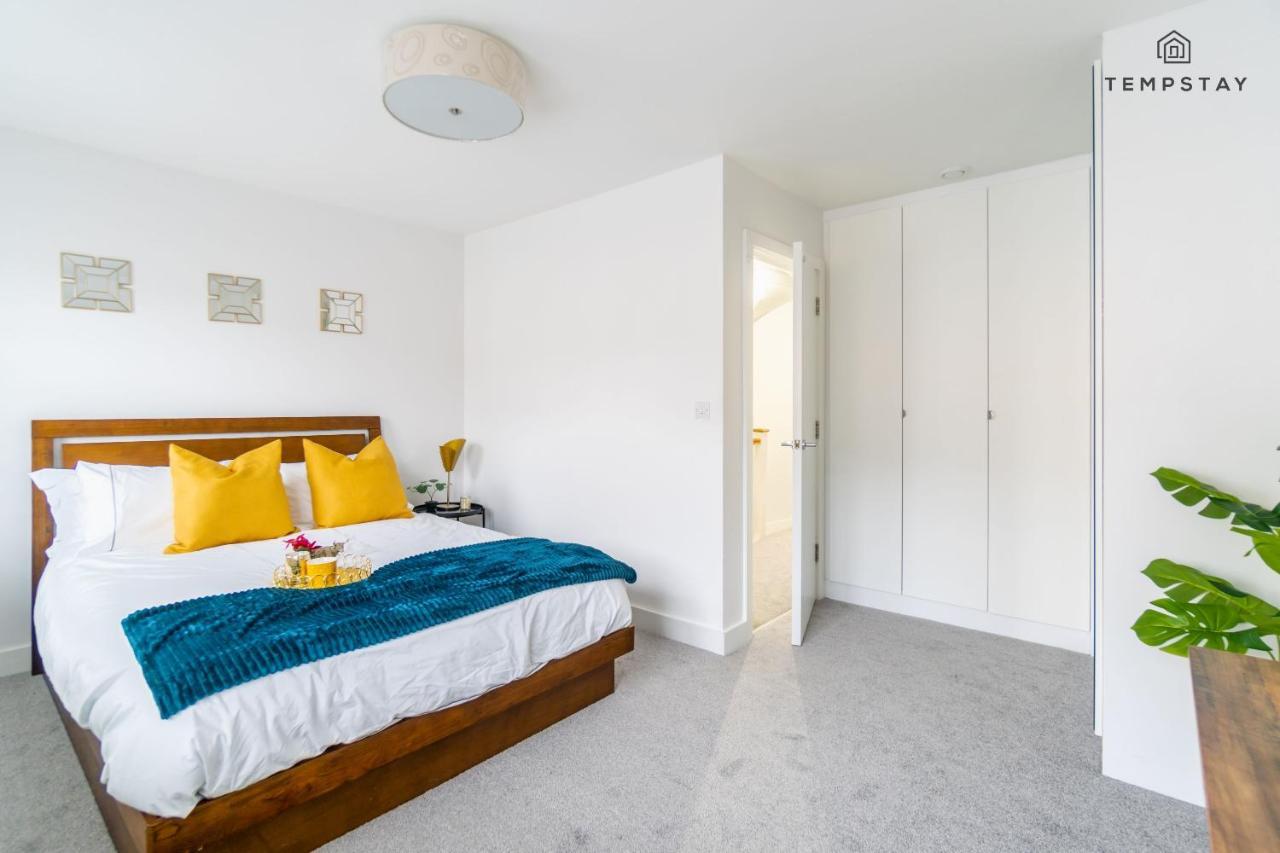 Stylish 4 Bed Family Home At Madejski, Reading University Εξωτερικό φωτογραφία