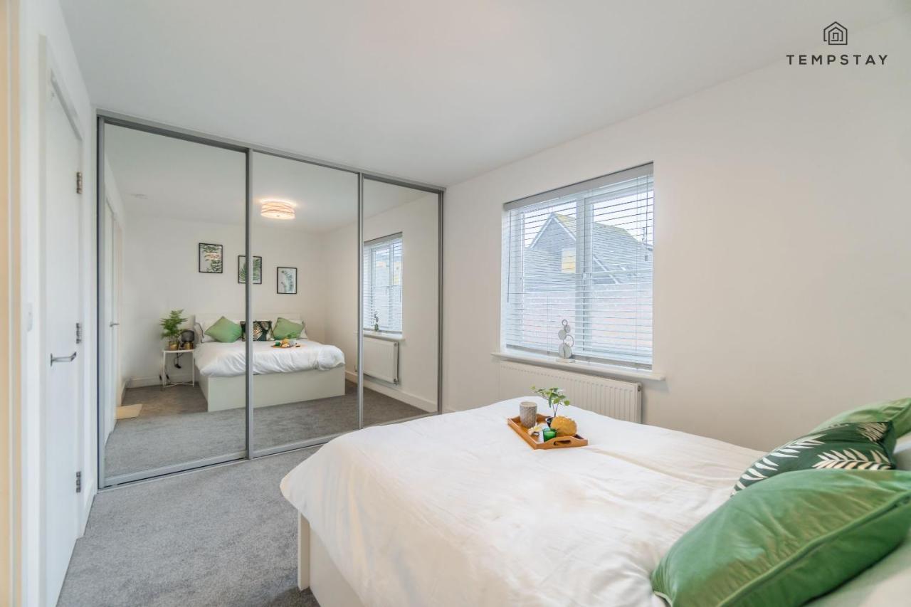 Stylish 4 Bed Family Home At Madejski, Reading University Εξωτερικό φωτογραφία